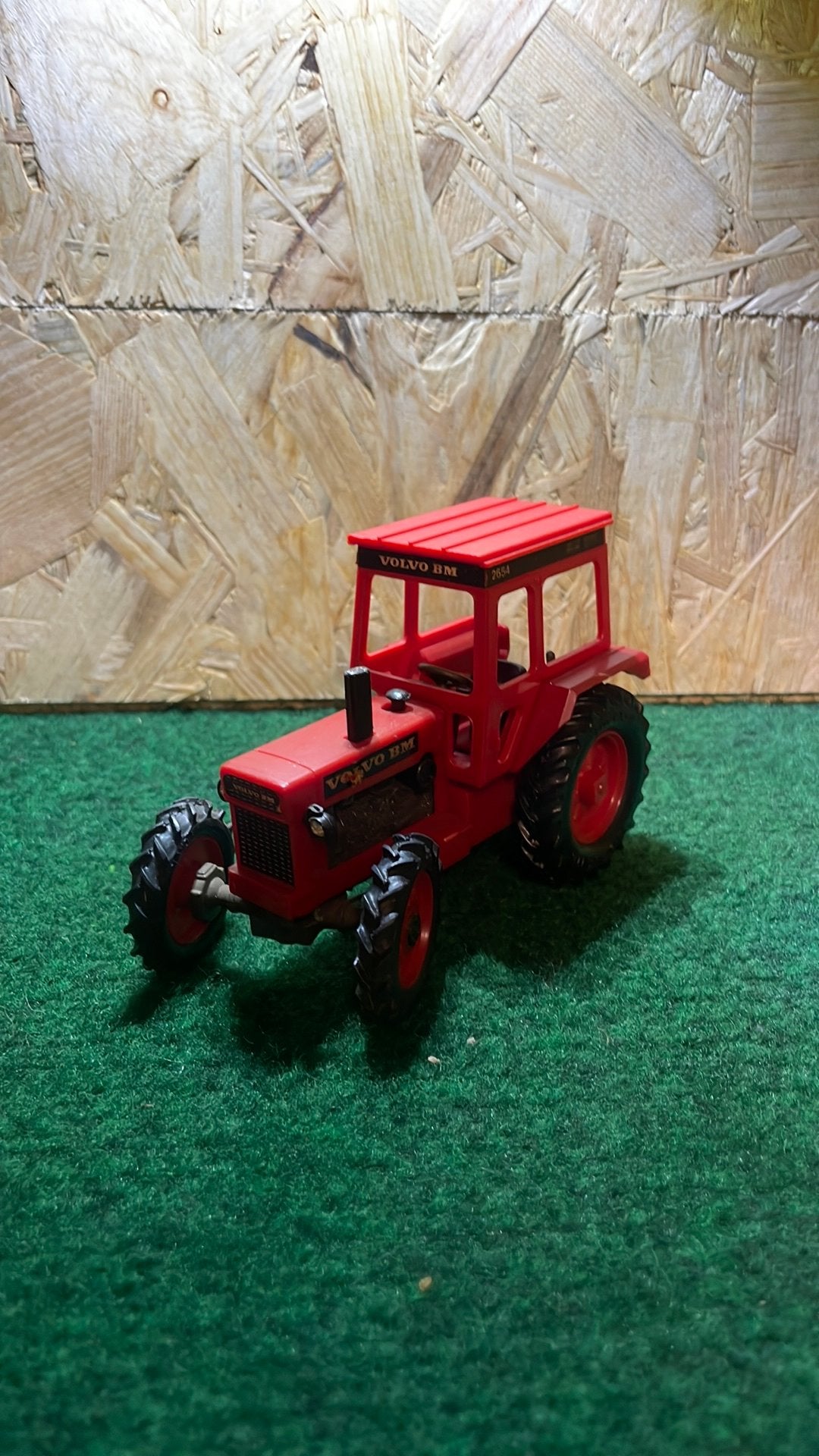 Britains volvo bm, Ophalen of Verzenden, Zo goed als nieuw, Tractor of Landbouw, Britains