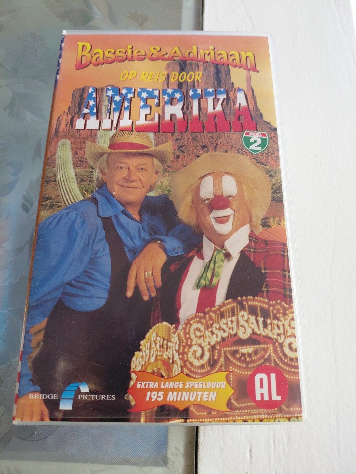 Bassie & Adriaan - Reis Door Amerika Deel 2 Dubbel-VHS #1., Cd's en Dvd's, Boxset, Gebruikt, Alle leeftijden, Ophalen of Verzenden