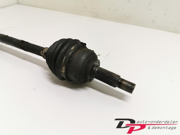 Aandrijfas links-voor van een Nissan Micra, Gebruikt, -, -, Ophalen of Verzenden