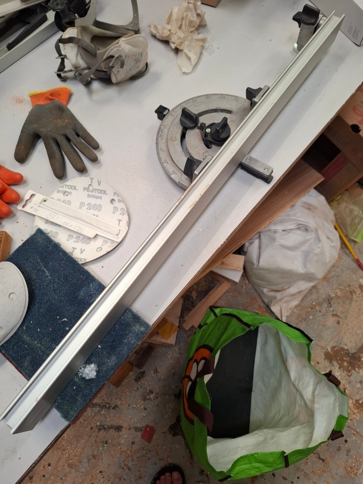 lange festool geleider voor basistafel a1 met extra klem, Doe-het-zelf en Verbouw, Gereedschap | Zaagmachines, Ophalen of Verzenden