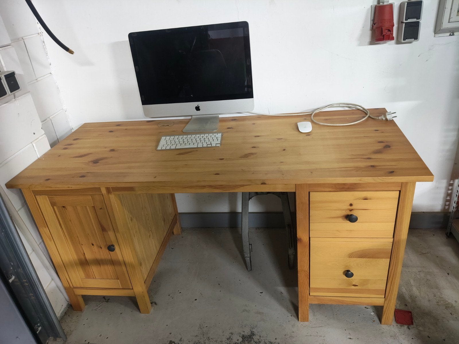 Ikea bureau, Huis en Inrichting, Ophalen, Gebruikt