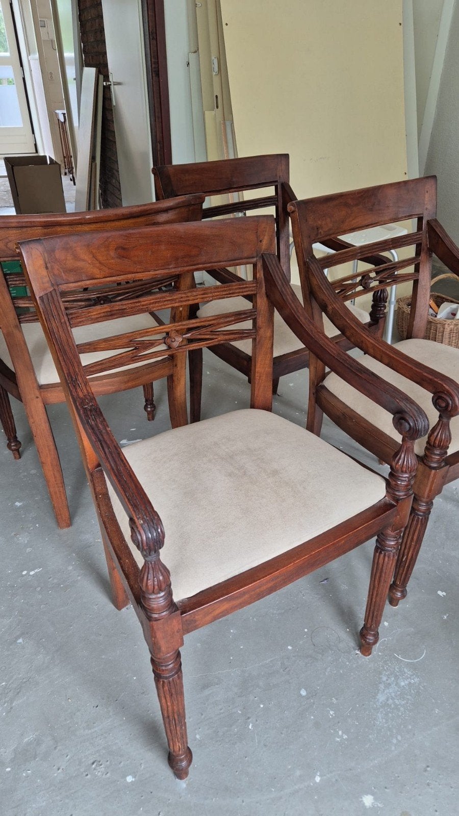 4 notenhouten eetkamerstoelen, Antiek en Kunst, Ophalen