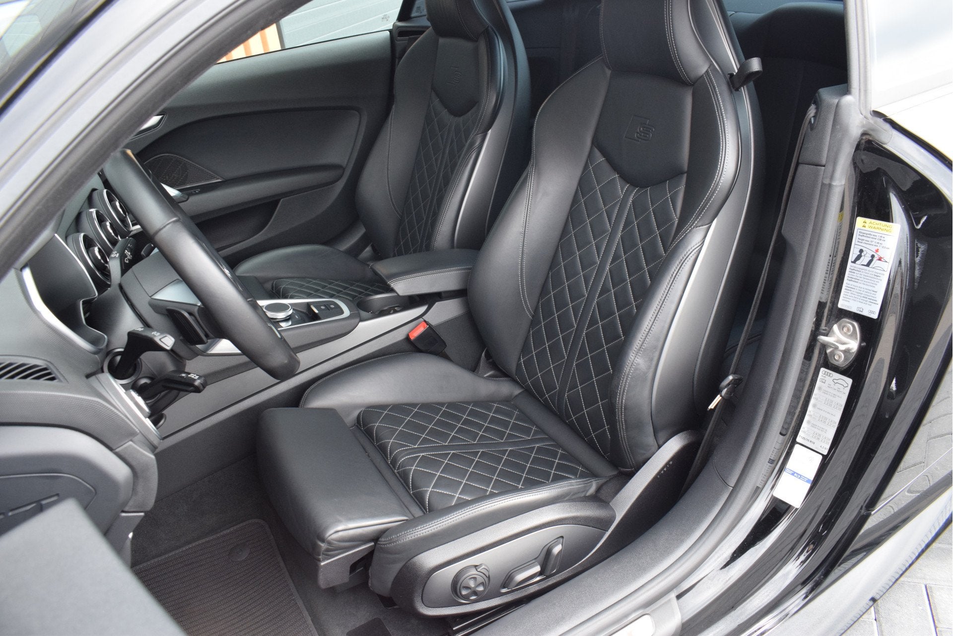 Audi TT TTS 2.0 TFSI 310pk Quattro | Leer | B&O | Camera | M, Auto's, Audi, TT, Gebruikt, 4 cilinders, 1984 cc