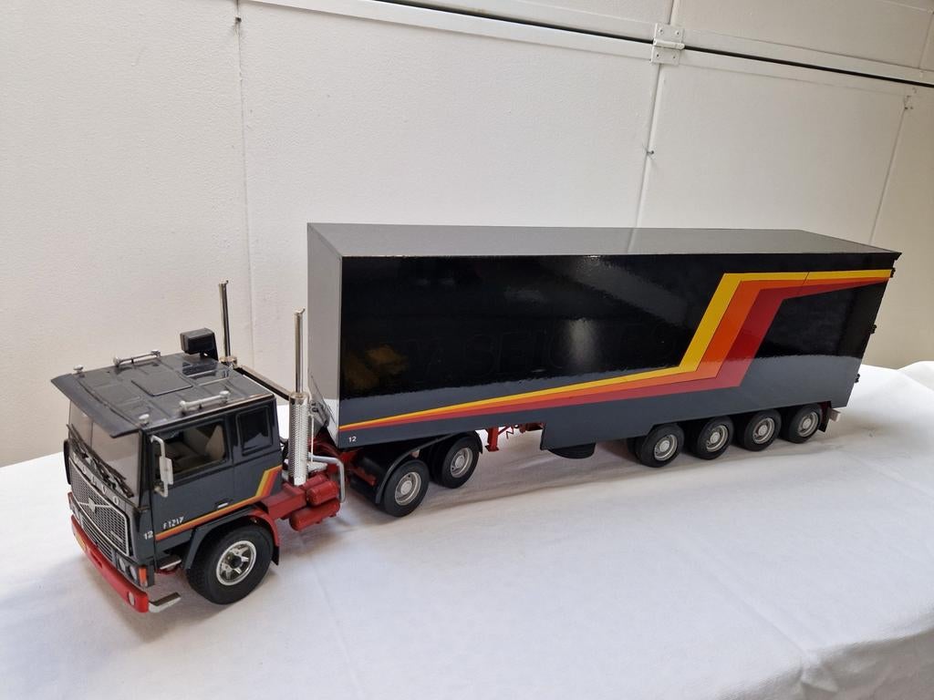 Volvo.oplegger, Ophalen, Zo goed als nieuw, Bus of Vrachtwagen, Bburago