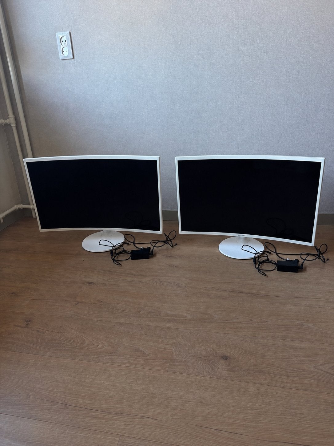2x Samsung C32F391F curved monitor – 32 inch - wit, Ophalen, 3 tot 5 ms, Curved, VA