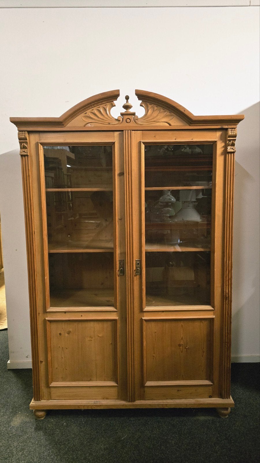 Antieke Grenen Houten Vitrinekast uit voorraad leverbaar!, Huis en Inrichting, Met deur(en), 100 tot 150 cm, Zo goed als nieuw
