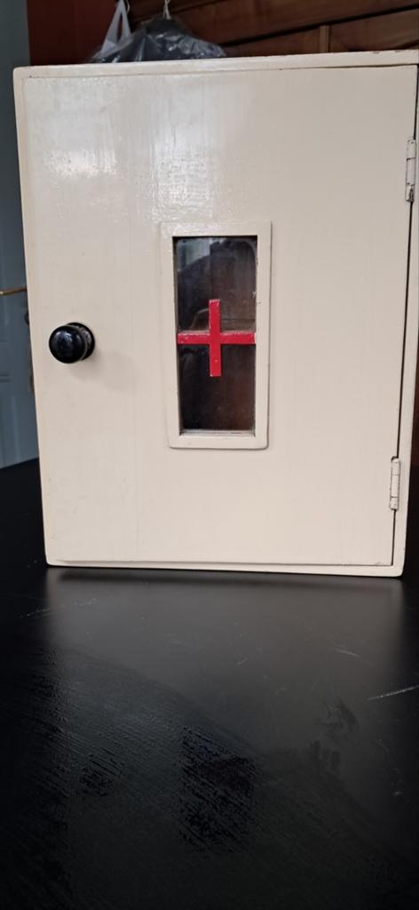 Medicijnkastje, Antiek en Kunst, Ophalen of Verzenden