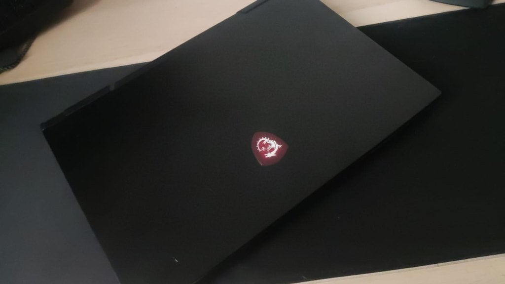 MSI GL65 | Gaming laptop met oplader en gratis toetsenboord, Ophalen, Met videokaart, 2 tot 3 Ghz, Gaming