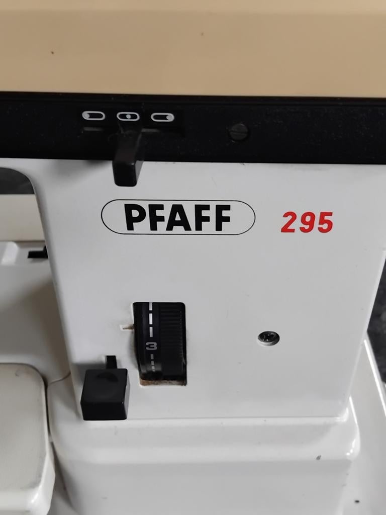 Pffaf 295 naaimachine, Hobby en Vrije tijd, Naaimachines en Toebehoren, Ophalen, Naaimachine, Industrieel, Gebruikt