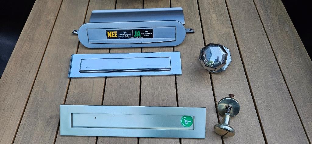 Brievenbus met knop 3 stuks Verchroomd en matte uitvoering, Tuin en Terras, Ophalen of Verzenden, Kunststof