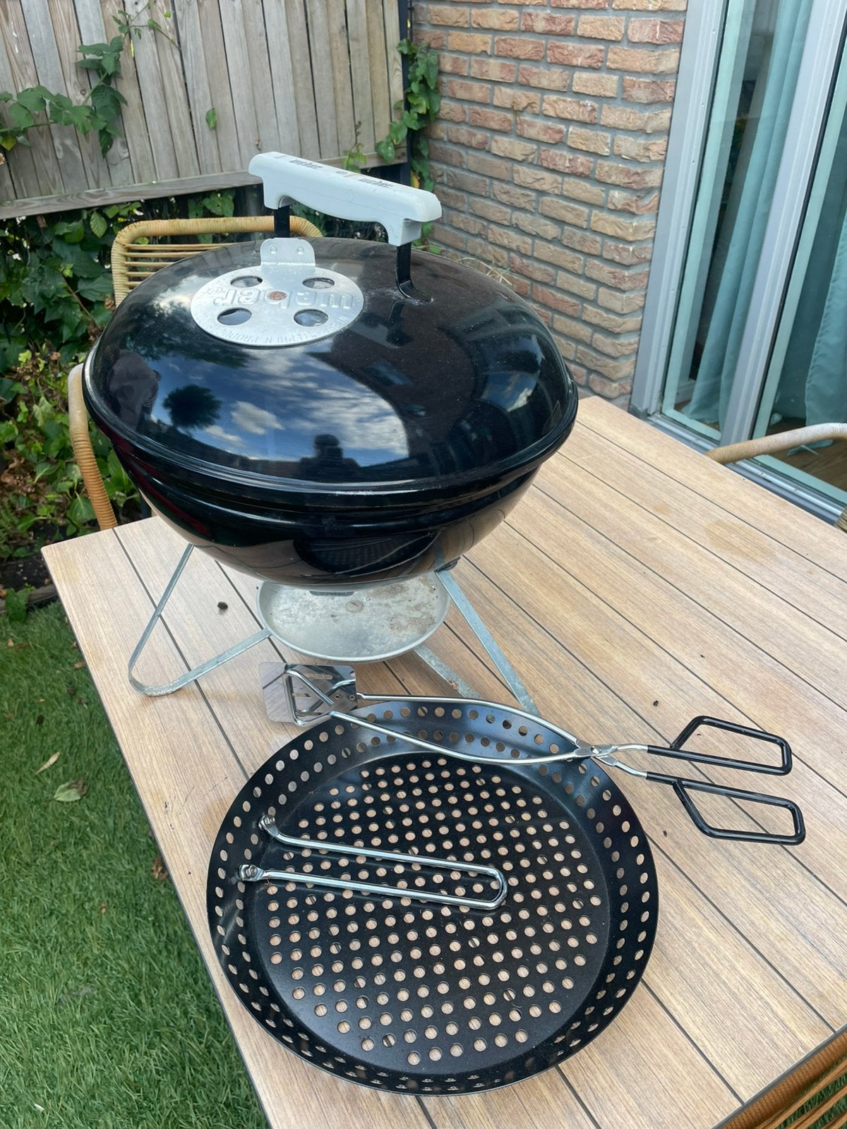 BBQ, Ophalen, Zo goed als nieuw