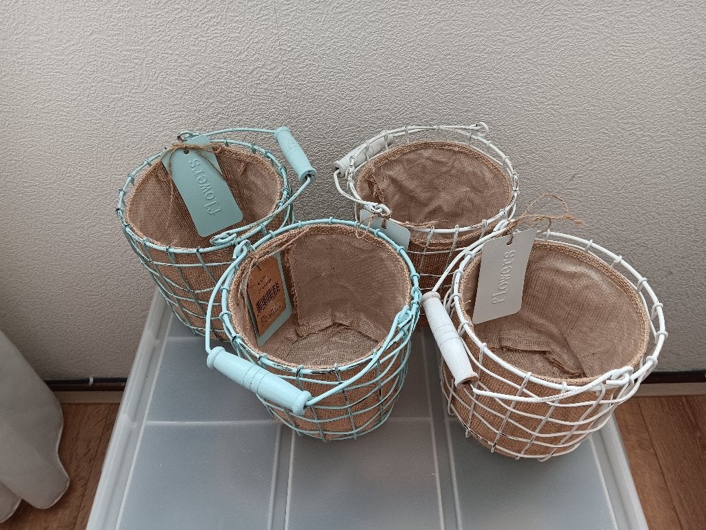 zeer leuke nieuwe witte en groene plantenmandjes van ijzer, Ophalen, Rond, Nieuw, Balkon