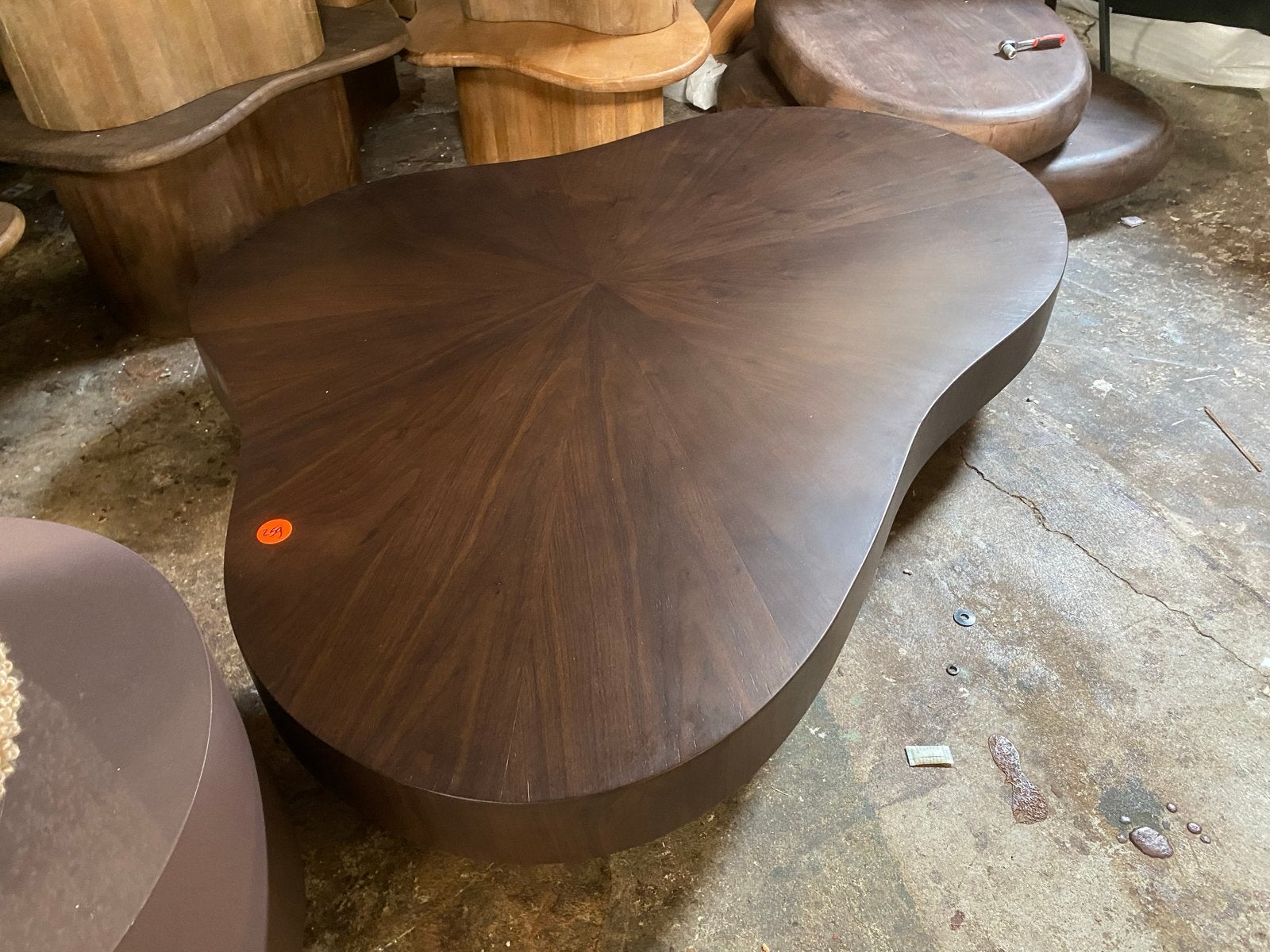 Salontafel Bobbie organische vorm walnoot hout 150x110, Huis en Inrichting, Ophalen, 100 tot 150 cm, Nieuw, 150 tot 200 cm