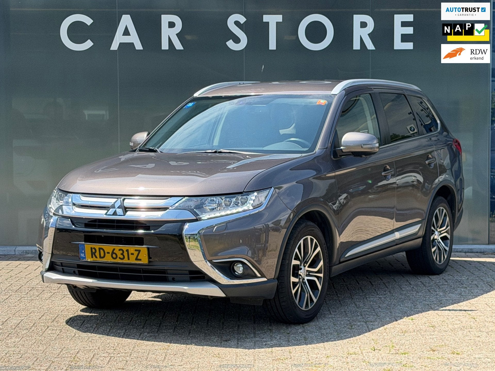 Mitsubishi Outlander 2.0 Connect Pro Dealer onderhouden, 1998 cc, Stof, Origineel Nederlands, 1600 kg