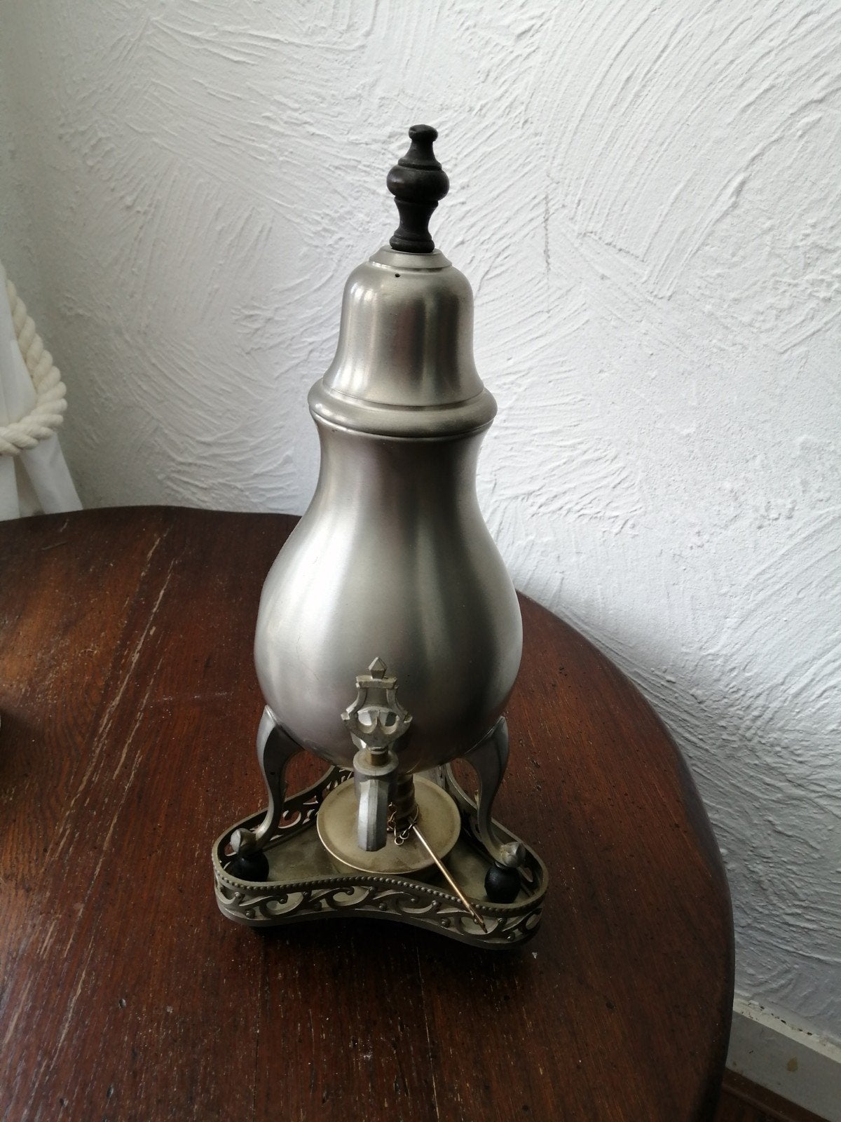 Antieke tinnen koffie- of theepercolator met brander, Ophalen