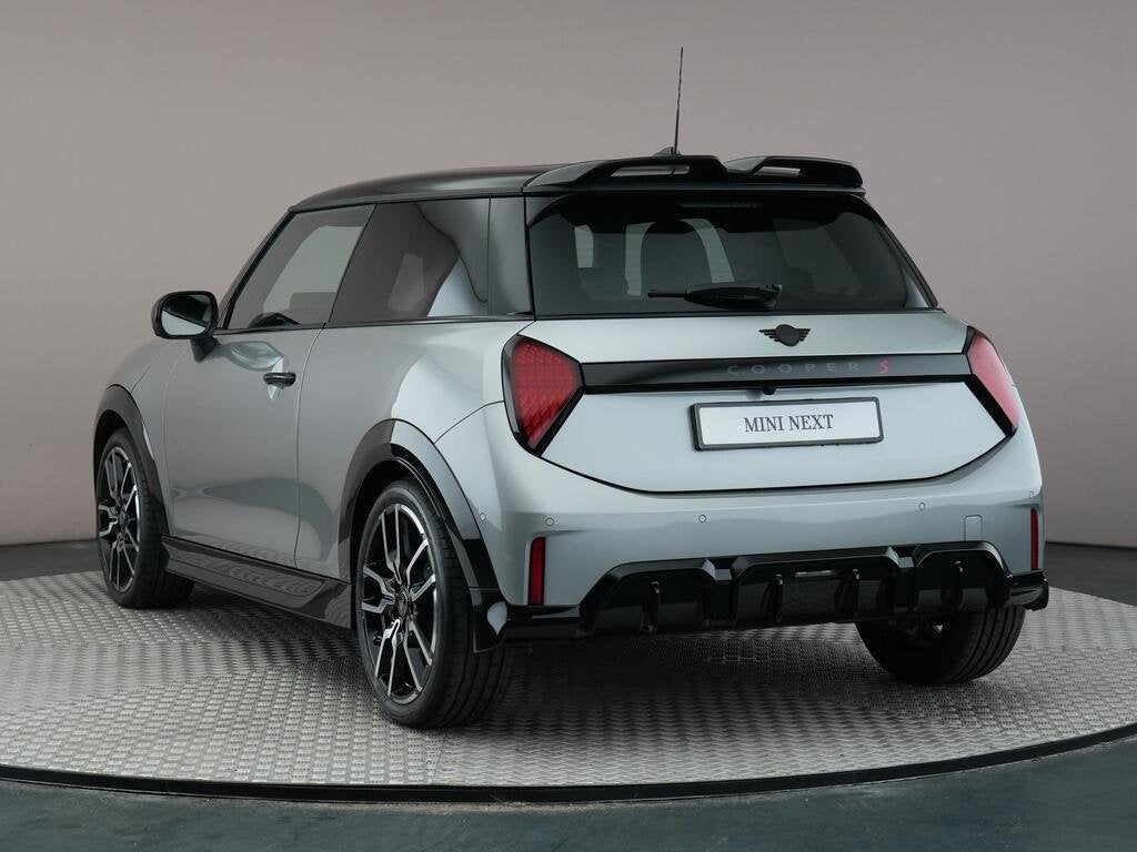 MINI Hatchback Cooper S Automaat / John Cooper Works / Pakke, Gebruikt, 4 cilinders, Met garantie (alle), 4 stoelen