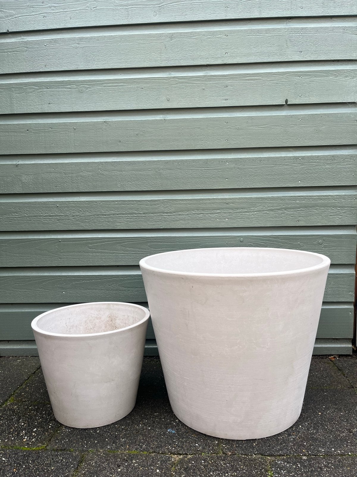Set van 2 grote kunststof bloempotten(Lichtgrijs / Betonlook, Ophalen, Kunststof, Gebruikt, 40 cm of meer