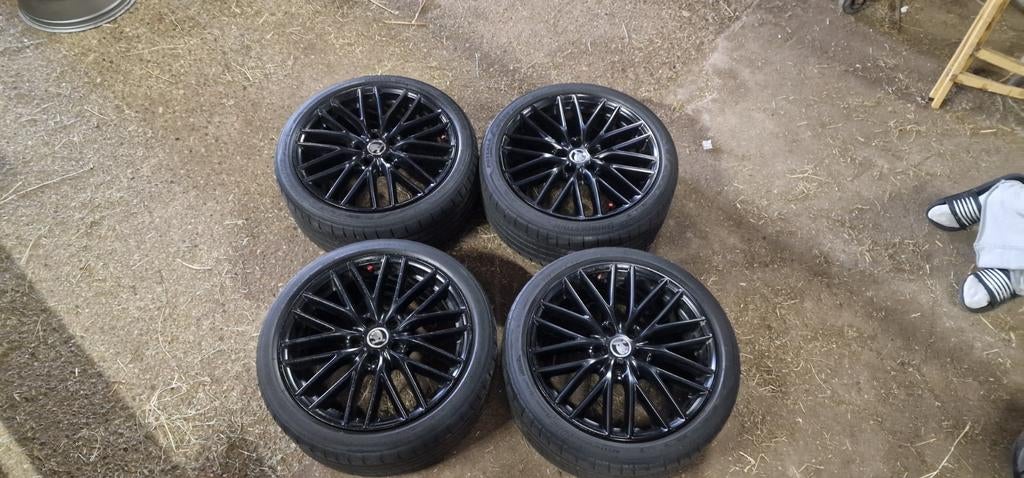 5x112 18 inch VW/Skoda velgen met Bridgestone Potenza S005, Ophalen, 18 inch, Gebruikt, Banden en Velgen