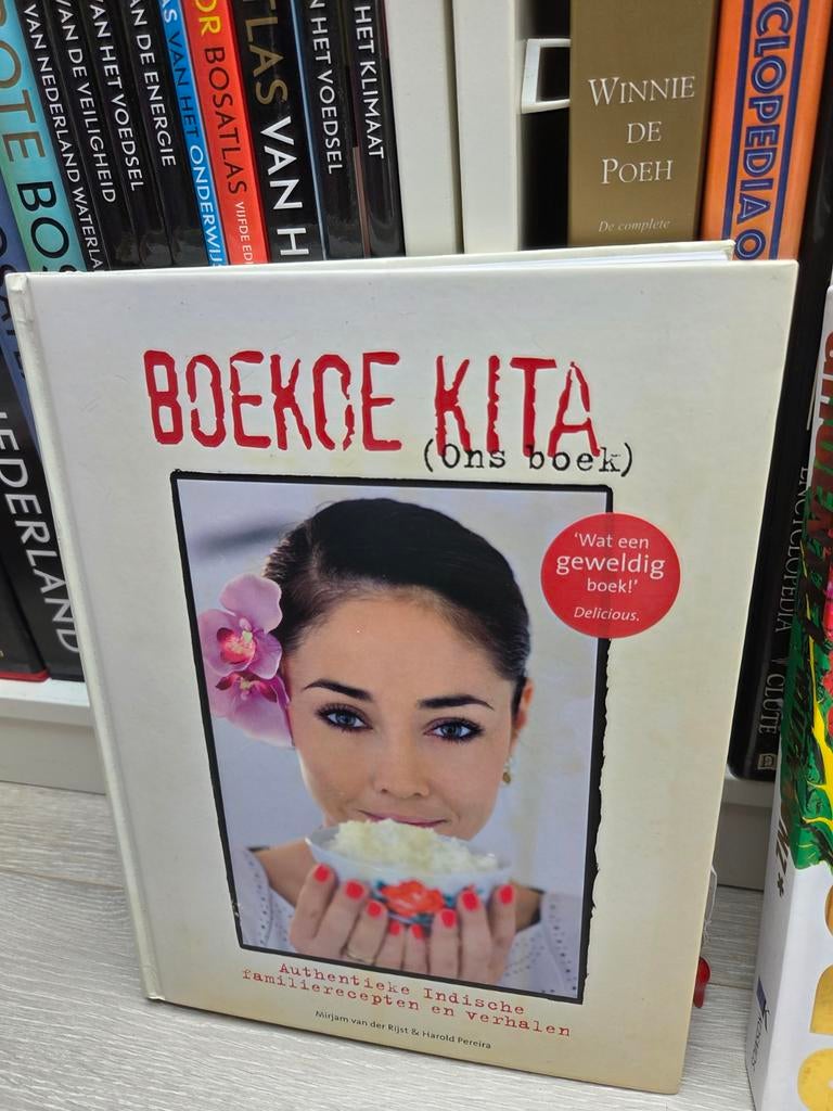 Boekoe Kita - Authentieke Indische familierecepten, Boeken, Kookboeken, Ophalen of Verzenden, Zo goed als nieuw, Azië en Oosters