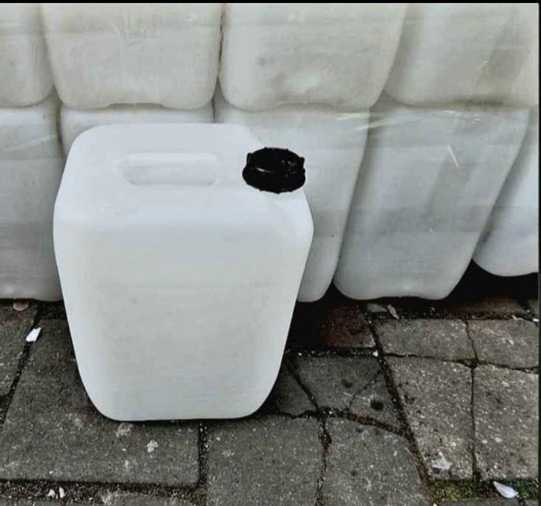 Lege Jerrycans 10, 20 of 25 Liter Wit / Blauw Brandstof, Minder dan 75 liter, Ophalen of Verzenden