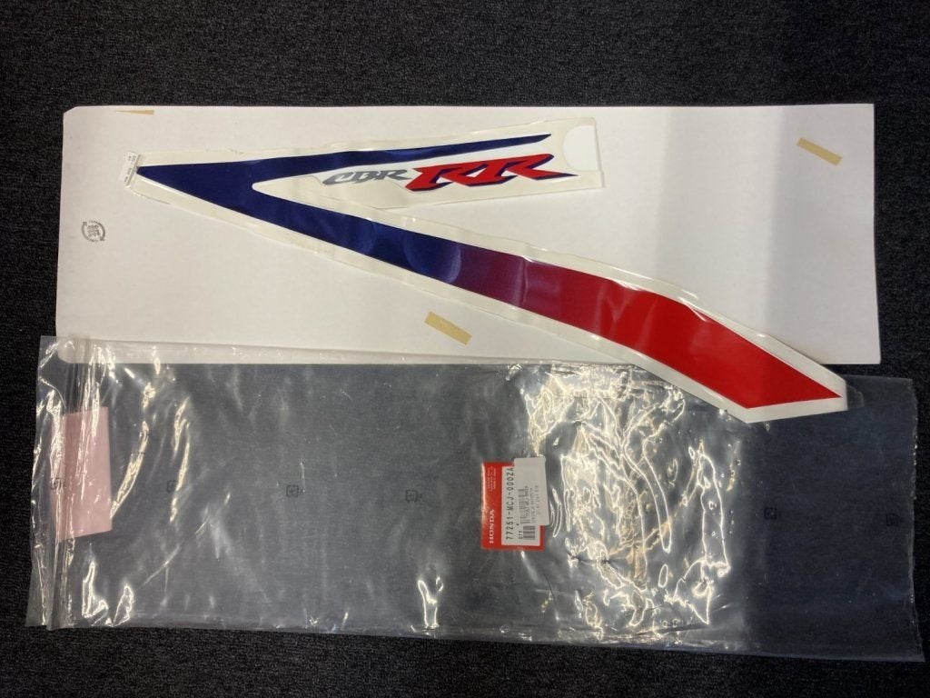 Fireblade cbr929RR bj 2000 sticker kontdeel rechts nieuw, Motoren, -, -, Nieuw, Ophalen of Verzenden