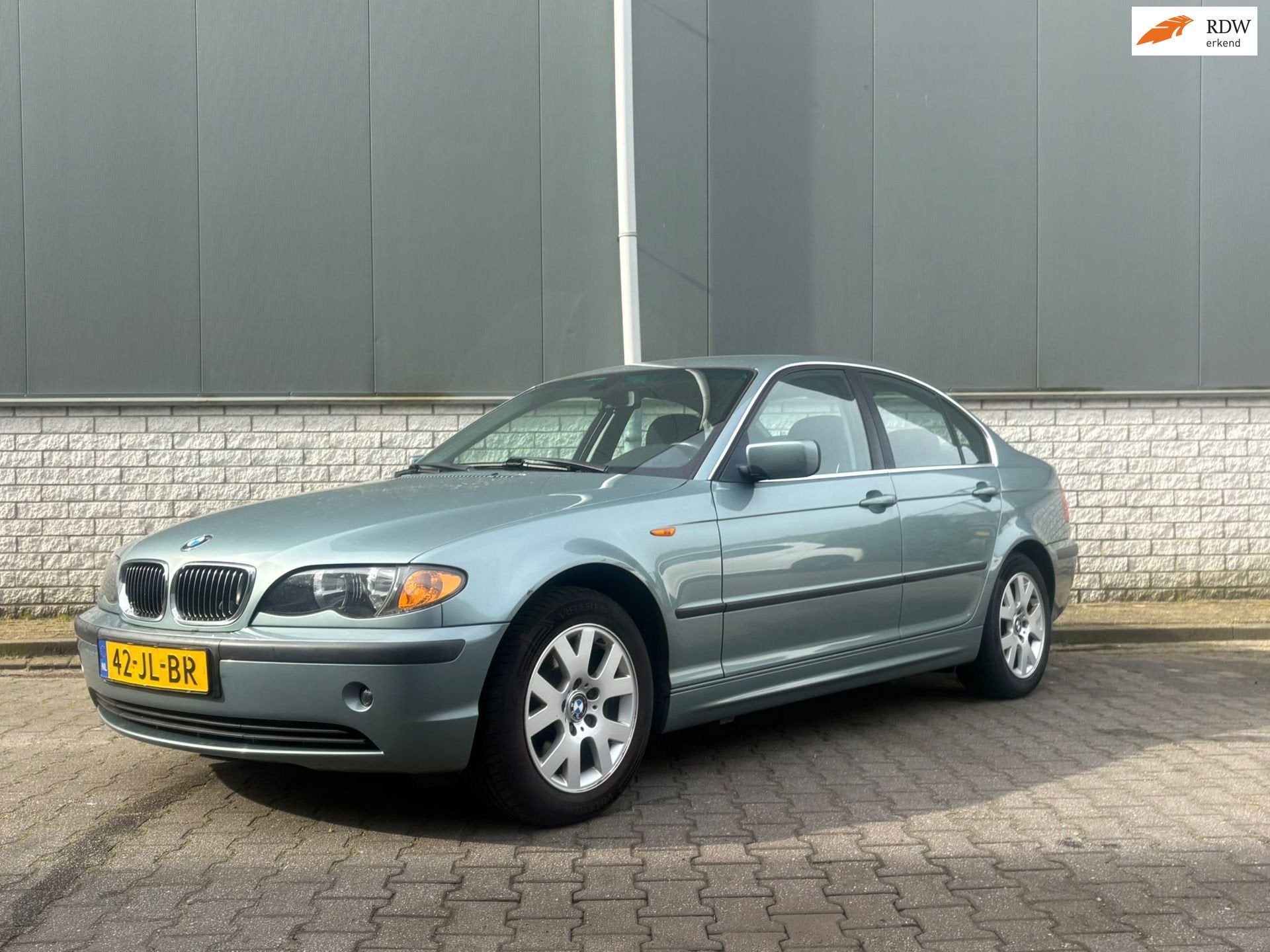 BMW 3-serie 325i Executive-sedan-automaat-NWE APK+beurt, Auto's, BMW, Automaat, Gebruikt, Zwart, 1600 kg