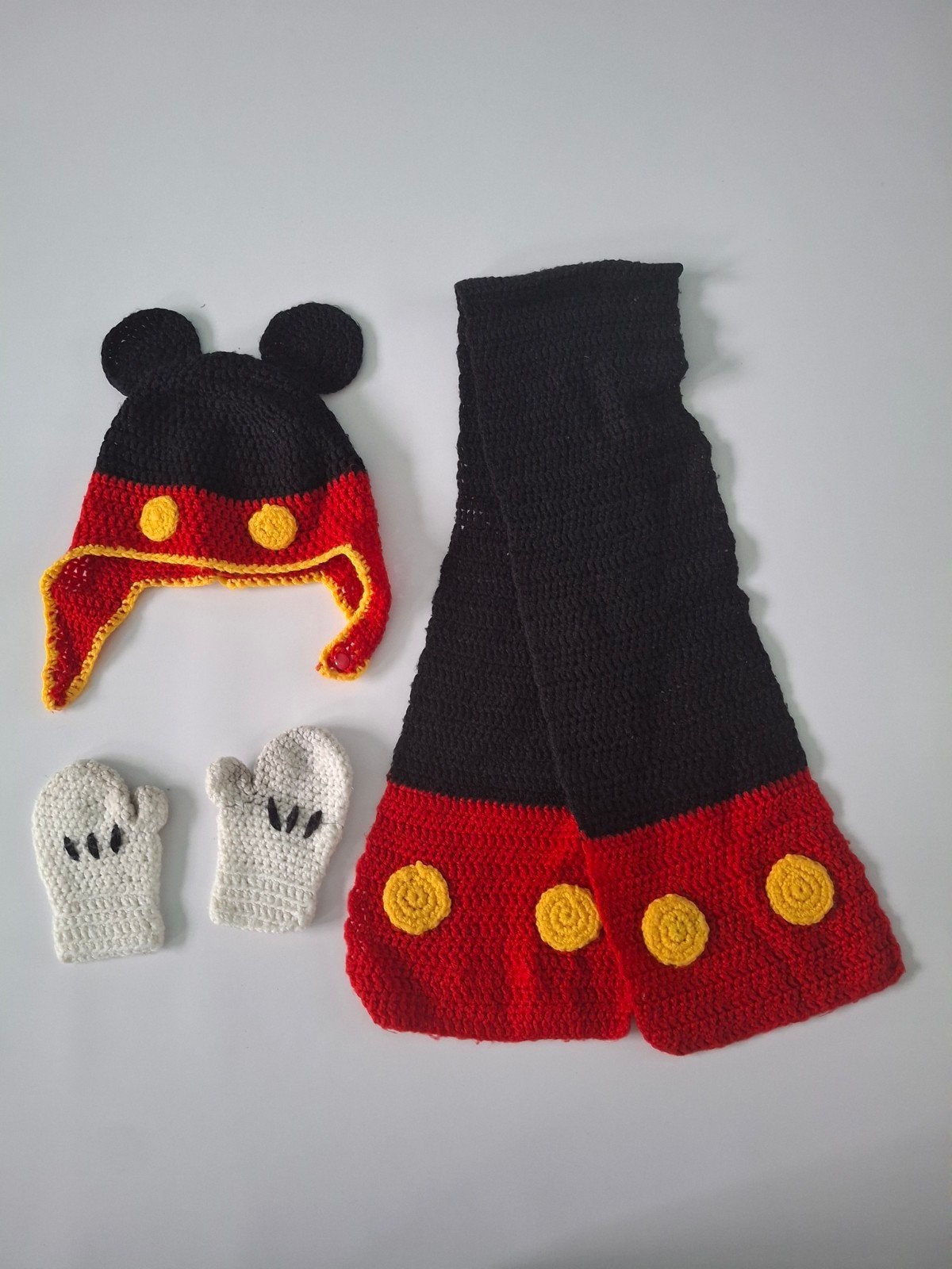 Mickey Mouse muts, sjaal en wanten set, Setje, Jongen of Meisje, Handgemaakt, Ophalen of Verzenden