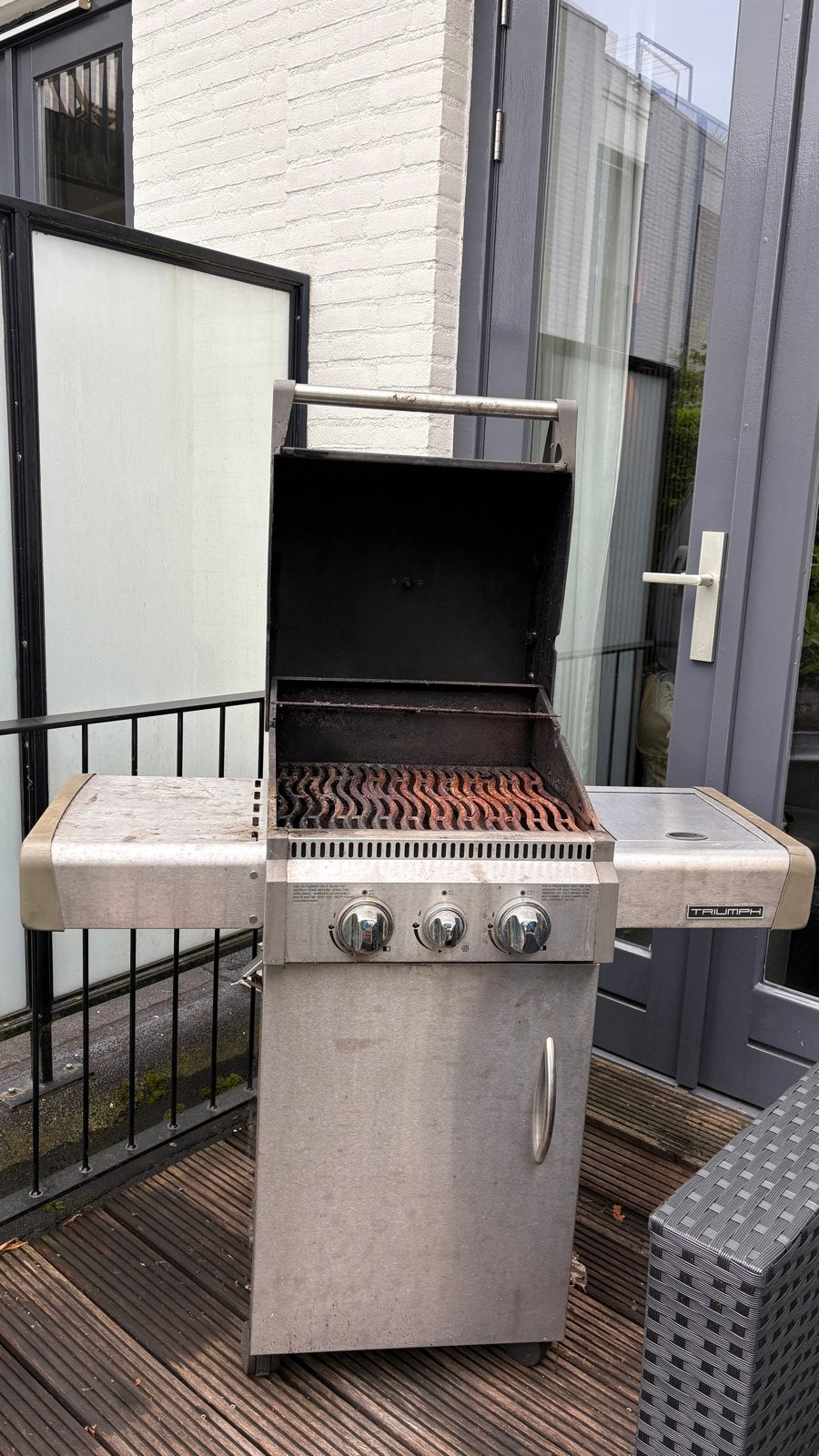 Gratis af te halen: Napoleon Triumph gasbarbecue, Ophalen, Gebruikt