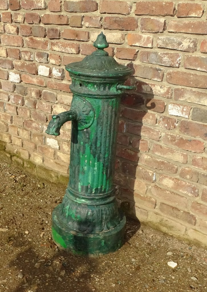 oude gietijzeren stadskraan waterkraan waterpomp pomp kraan, Ophalen