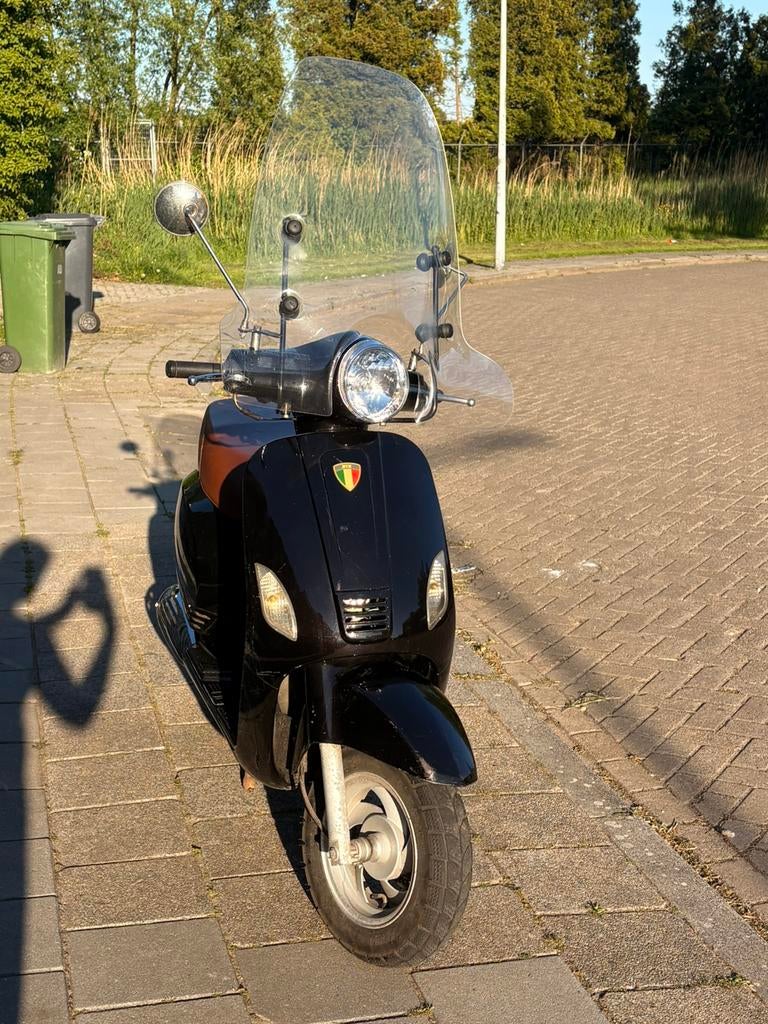 Nette BTC Riva (blauw kenteken), Gebruikt, Benzine, Ophalen, Overige merken