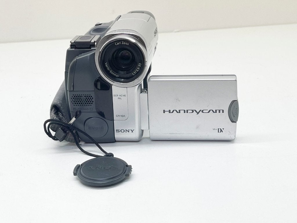 SONY DCR-HC14E Mini DV Met firewire om direct digitaliseren, Mini dv, N, Ophalen of Verzenden, 8 tot 20x