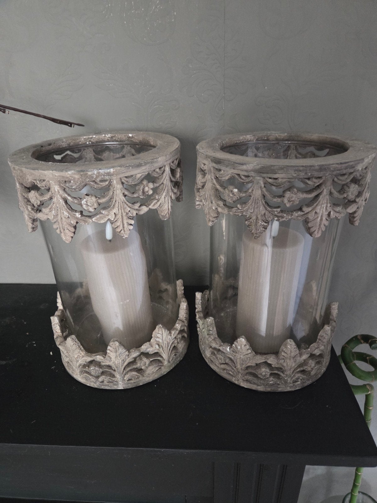 Set van 2 decoratieve windlichten met decoratief snijwerk, Ophalen, Windlicht, Gebruikt, Grijs