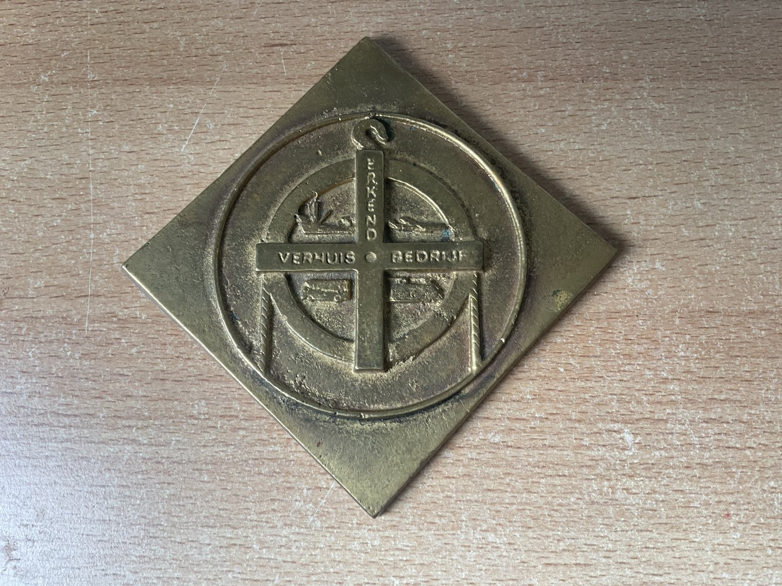 Oude bronzen plaquette Verhuisbedrijf Amsterdam 1977, Ophalen of Verzenden, Gebruikt