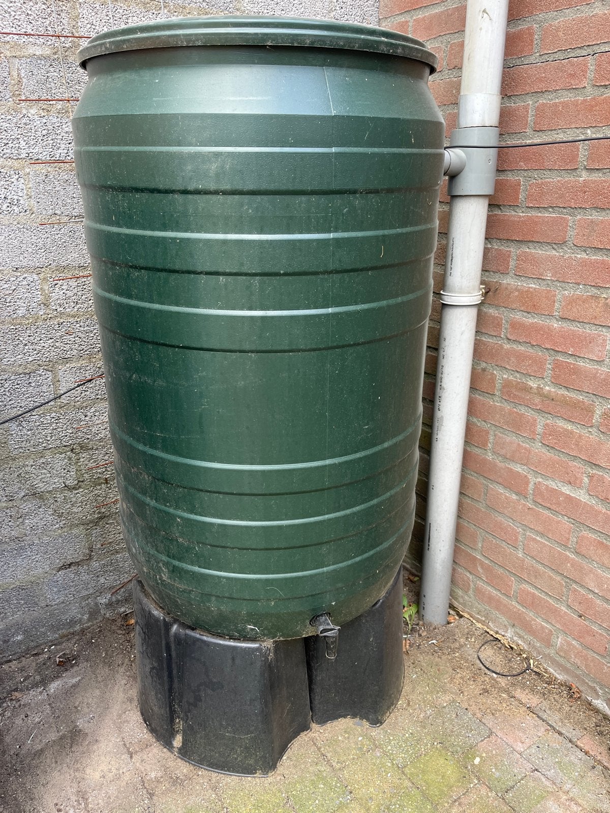 Regenton, Tuin en Terras, Regentonnen, Ophalen, Kunststof, Gebruikt, Met kraantje