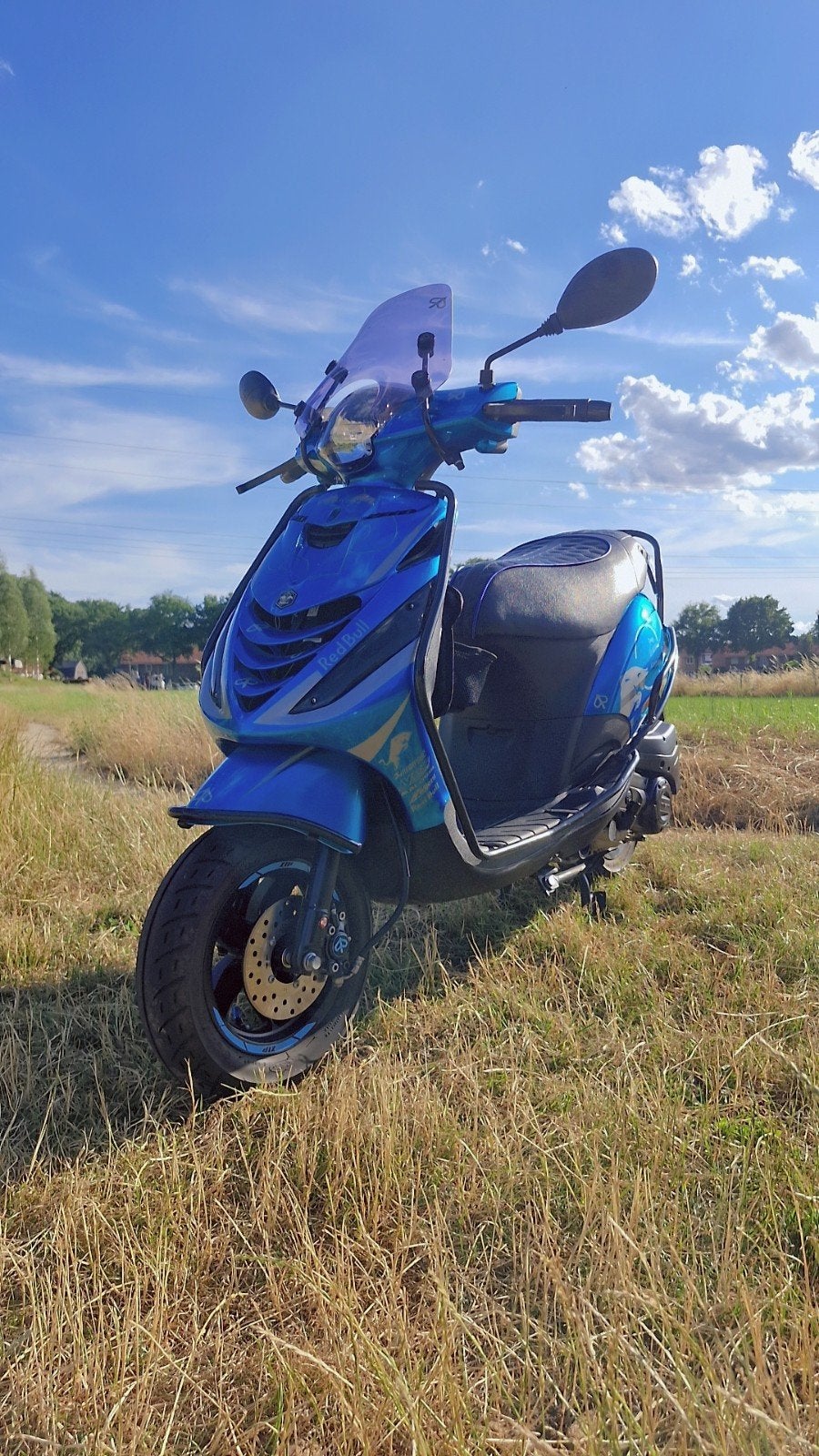 Piaggio Zip E5 2024 met Akrapovic en Zelioni onderdelen, Ophalen, Zip, Zo goed als nieuw, Benzine
