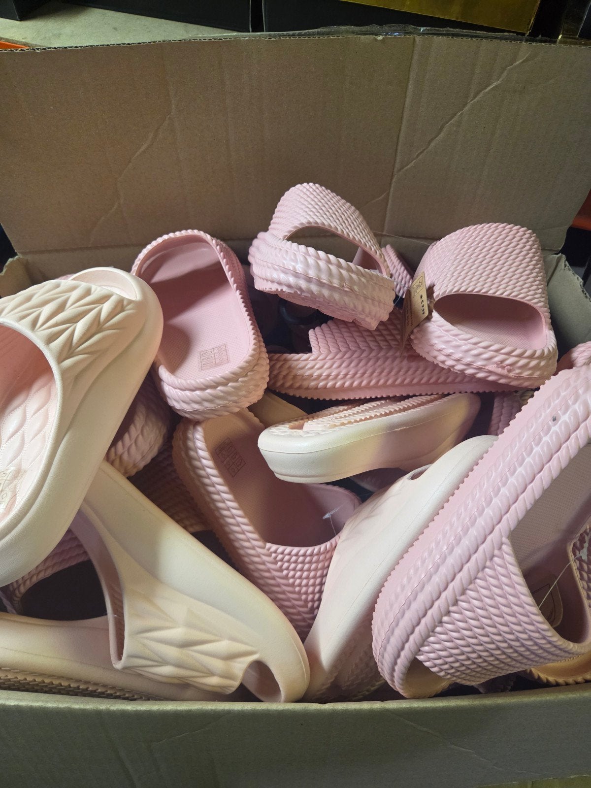 Partij Dames Slippers - Diverse Kleuren en Maten, Ophalen of Verzenden, Nieuw