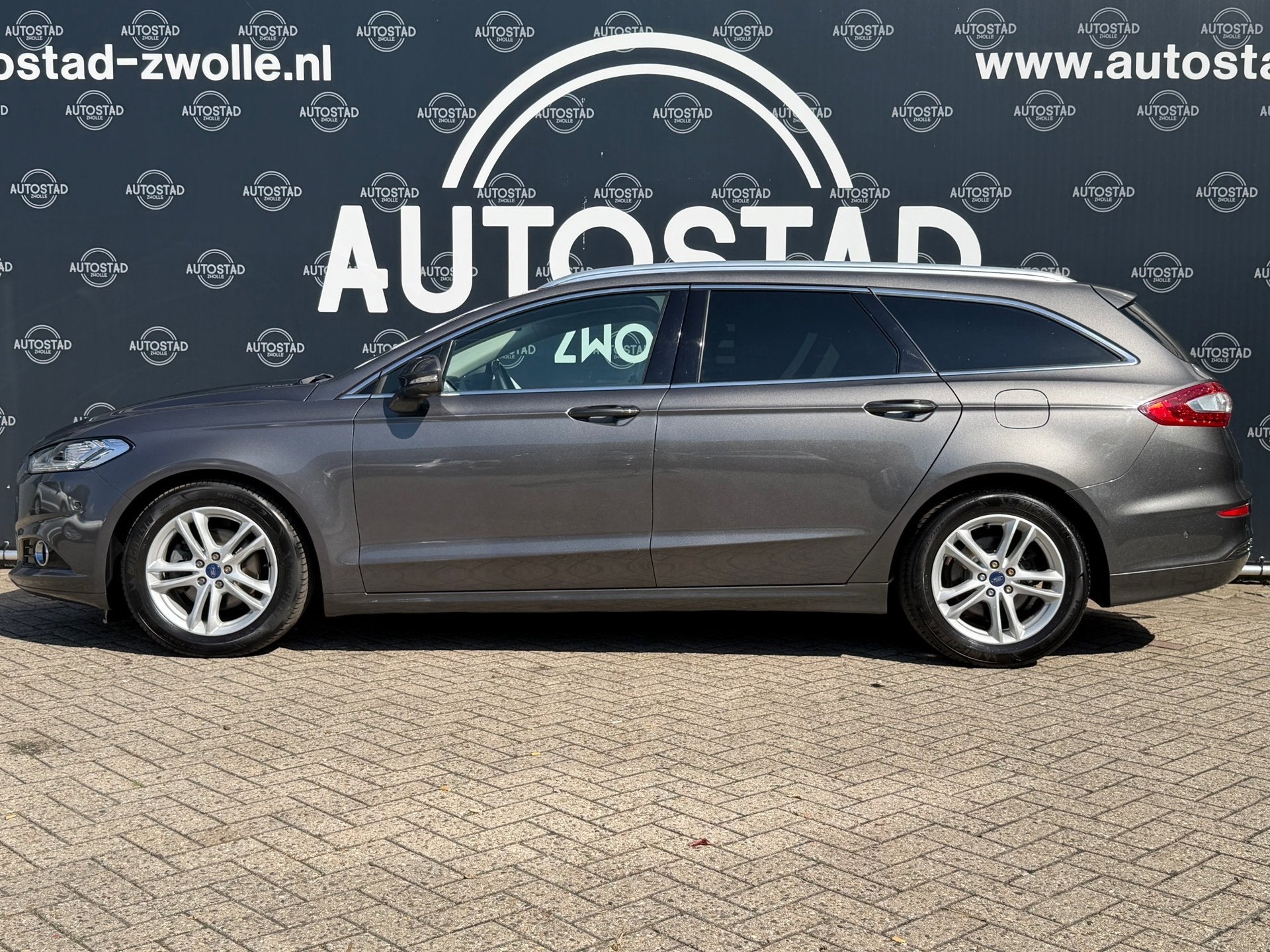 Ford Mondeo Wagon 1.5 Titanium Automaat / Apple Carplay / Na, 15 km/l, 4 cilinders, Mondeo, Leder