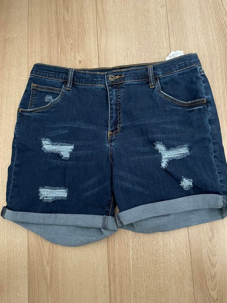 Spijkerbroek kort, Kleding | Dames, Spijkerbroeken en Jeans, Ophalen of Verzenden, Zo goed als nieuw, Blauw, W33 - W36 (confectie 42/44)