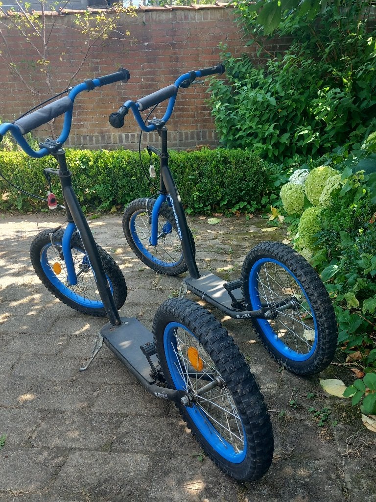 2x Mooie Corvino Autoped Step, Luchtbanden, Rem & Standaard, Ophalen, Gebruikt, Gewone step, Corvino