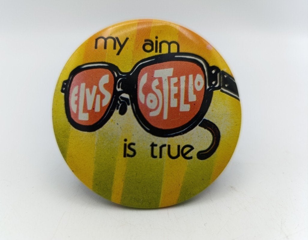 Elvis Costello, - My Aim is True - Vintage grote Button,, Ophalen of Verzenden, Overige onderwerpen