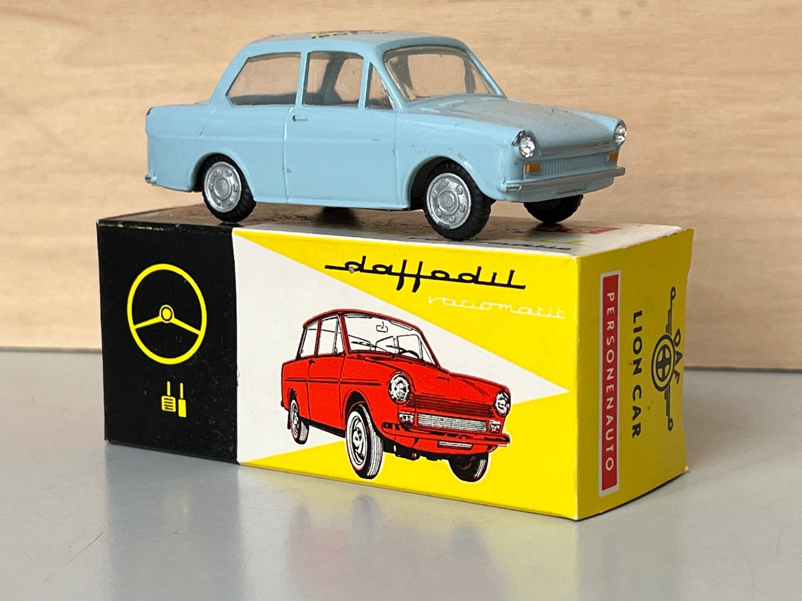 Daf 33 IBN groep 15 jaar ., Hobby en Vrije tijd, Modelauto's | 1:43, Ophalen of Verzenden, Zo goed als nieuw, Auto, Overige merken