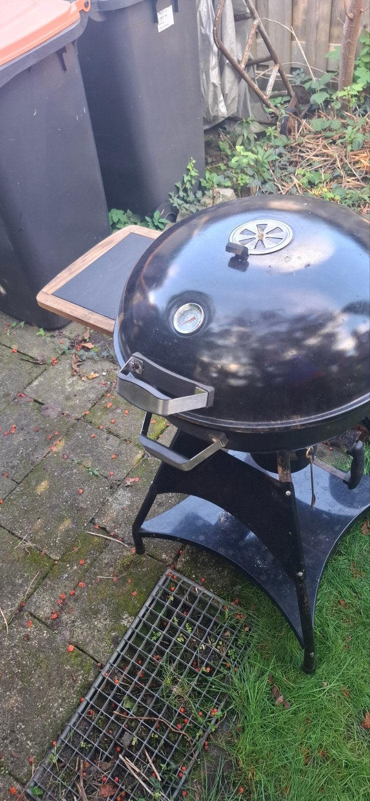 kogel Houtskool barbecue / bbq met hoes, Ophalen