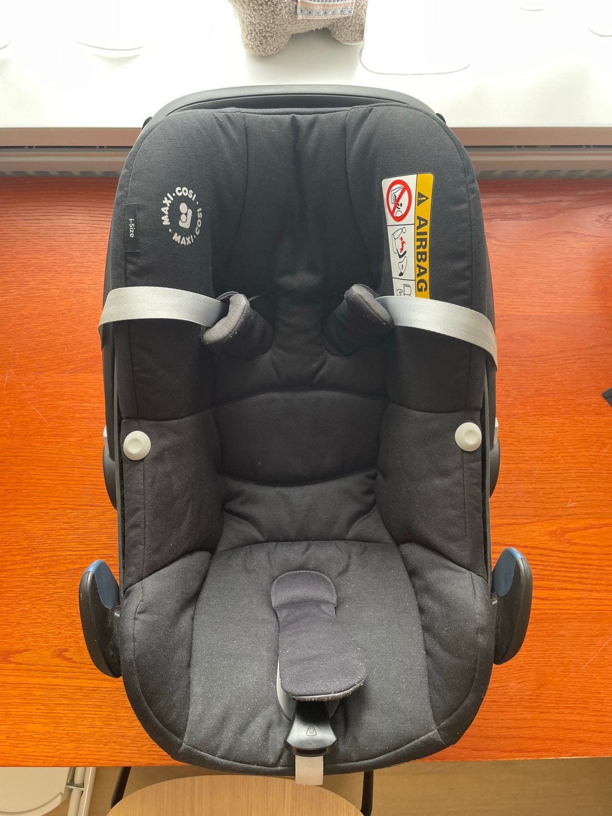 Maxi cosy autogordel met new born verkleiner, Kinderen en Baby's, Autostoeltjes, Ophalen, Autogordel, Zo goed als nieuw, 0 t/m 13 kg