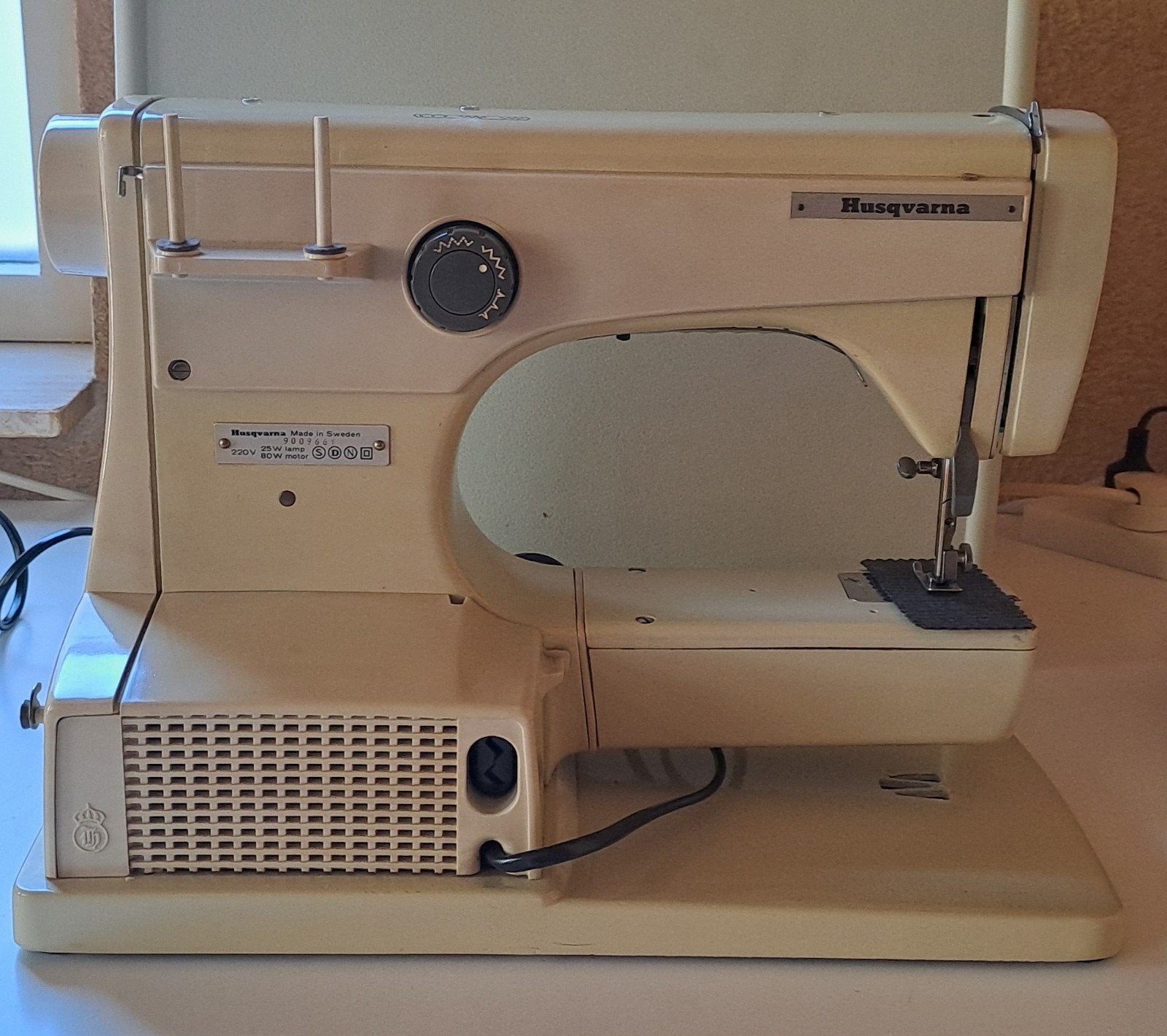 Husqvarna Combina 3010 Naaimachine Model 3010 met accessoire, Ophalen, Gebruikt, Naaimachine, Husqvarna