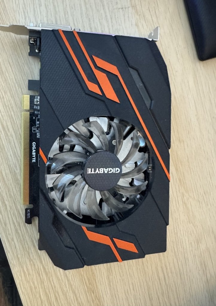 GIGABYTE GT 1030 OC 2G Videokaart, Computers en Software, Videokaarten, PCI-Express 3, Gebruikt, Ophalen of Verzenden, GDDR5