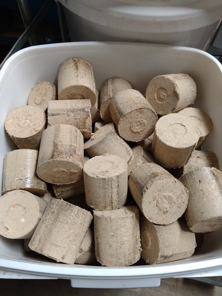 Briketten, Minder dan 3 m³, Ophalen, Eikenhout, Blokken