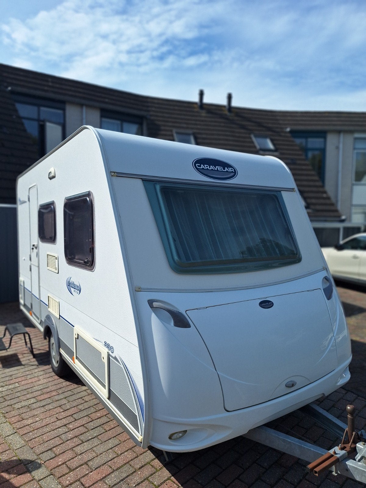 Caravelair 390 Ambiance uit 2008 met TV, luifels en voortent, Particulier, Caravelair, Tot en met 4, 750 - 1000 kg