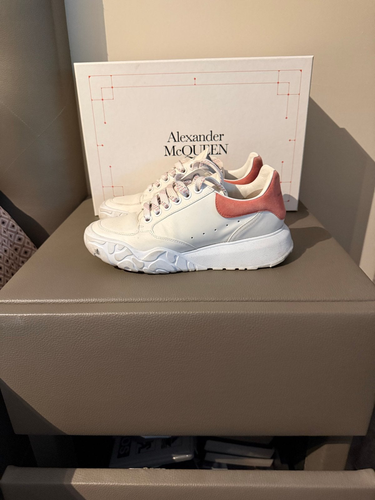 Alexander McQueen Sneakers Maat 38, Kleding | Dames, Ophalen of Verzenden, Gedragen, Wit, Sneakers of Gympen