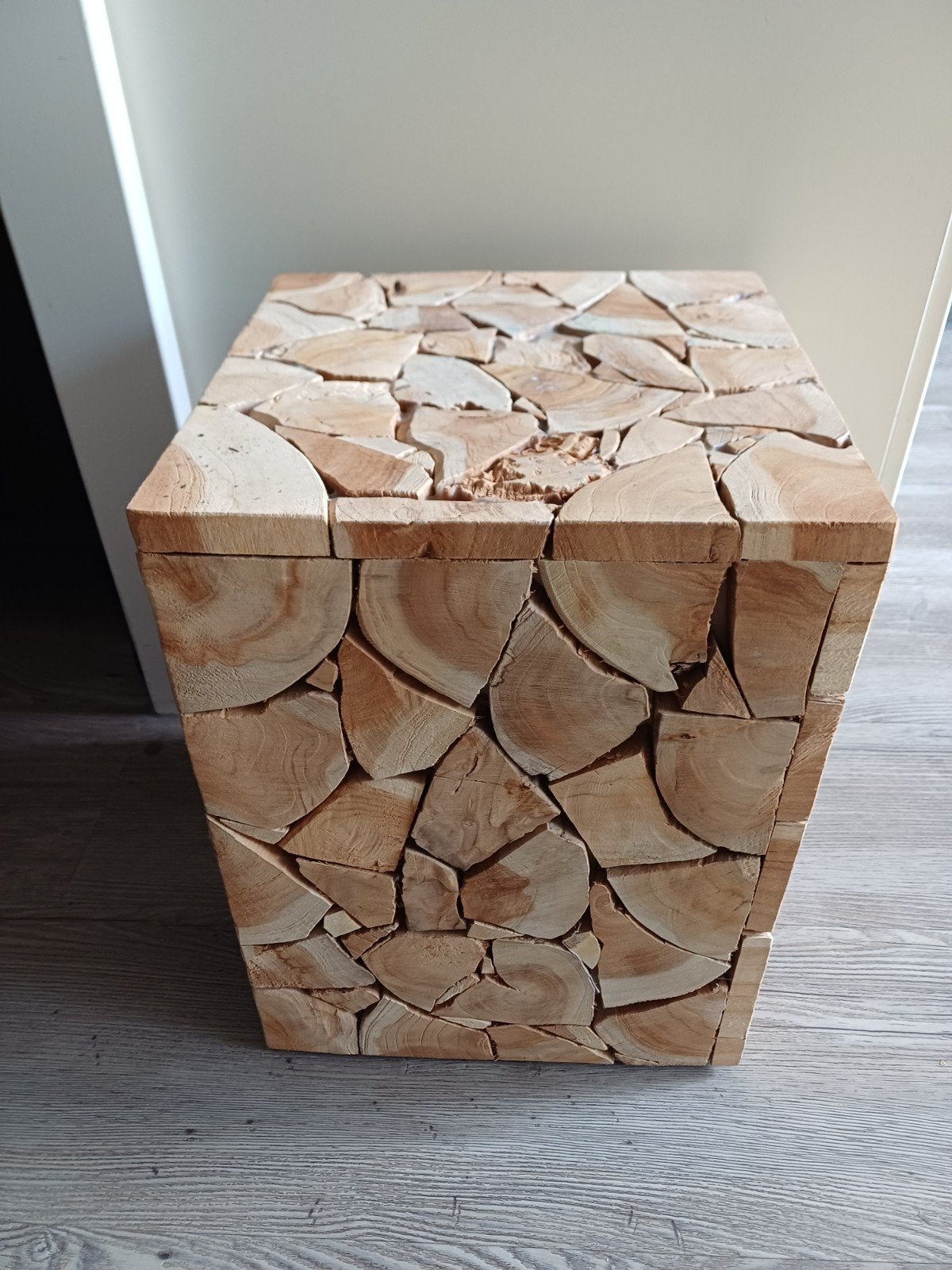 Teak bijzettafeltje, Huis en Inrichting, Woonaccessoires | Zuilen en Pilaren, Ophalen