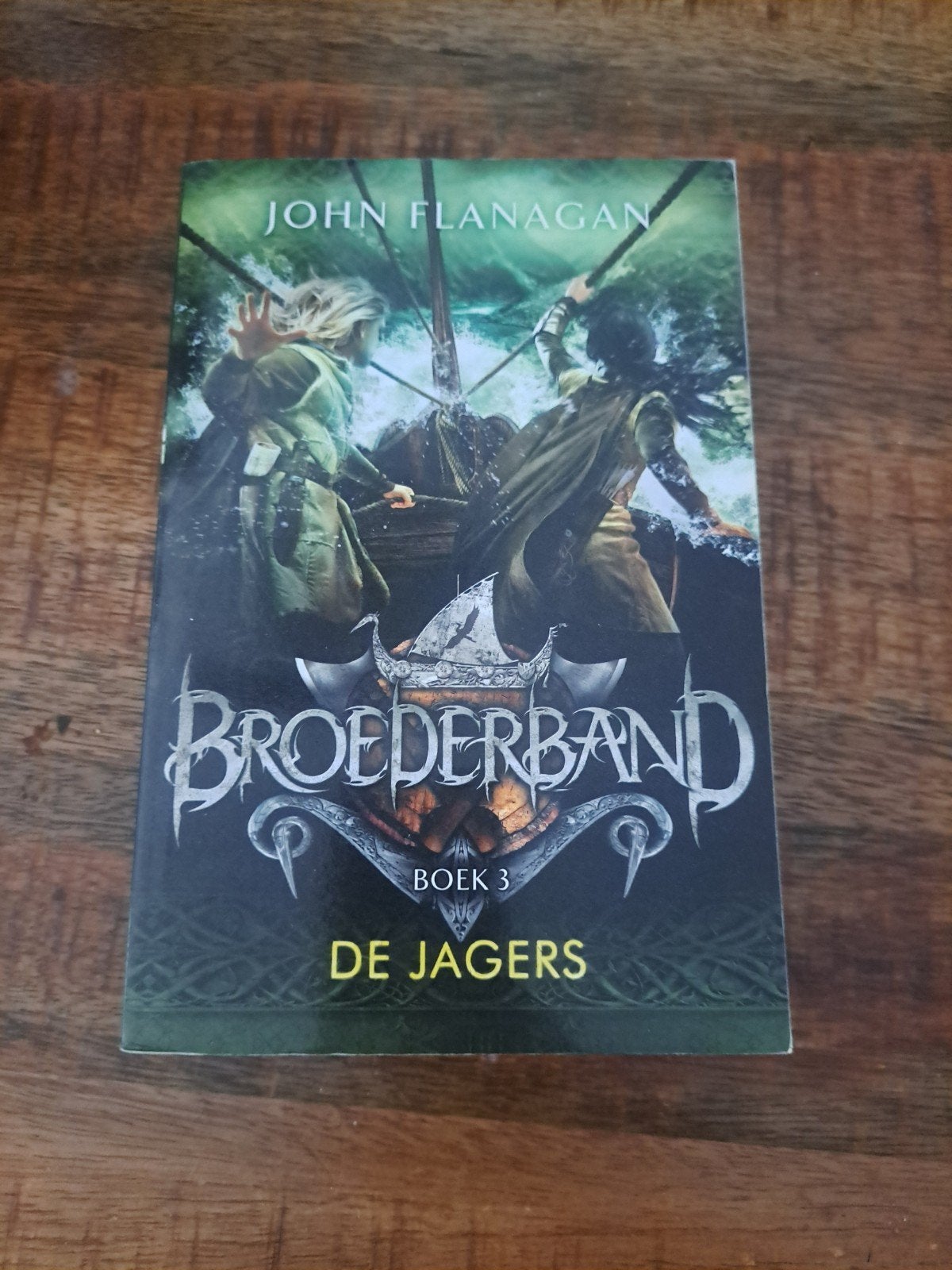 Broederband Boek 3: De Jagers - John Flanagan, Boeken, Ophalen of Verzenden, Gelezen, John Flanagan